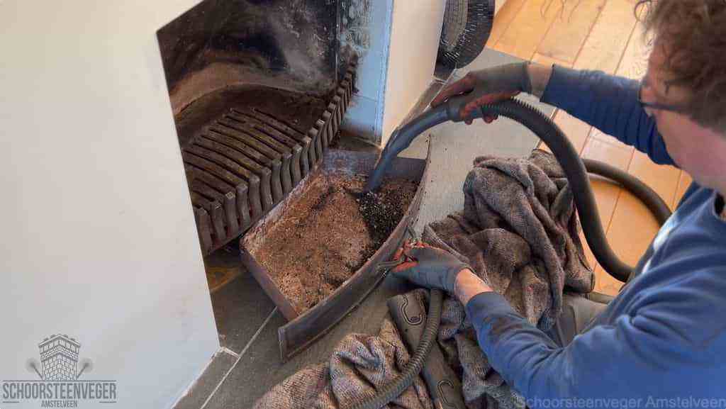 Prijs schoorsteenvegen Amstelveen schouw reinigen Prijs schoorsteenvegen Amstelveen schouw reinigen