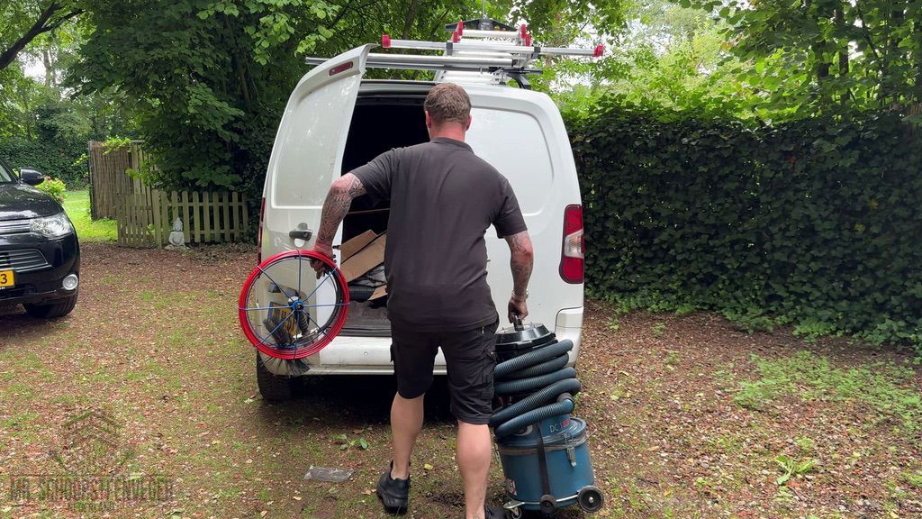 Schoorsteen onderhoud Amstelveen ladder bus Schoorsteen onderhoud Amstelveen ladder bus